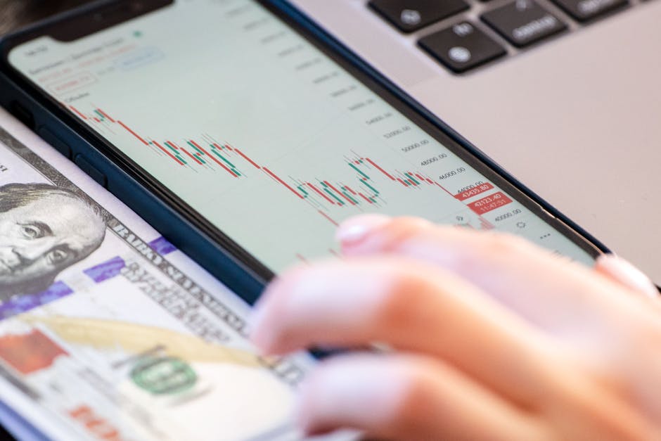 Jangan Sampai Ketinggalan! 4 Tren FinTech Ini Wajib Anda Kuasai Agar Uang Anda Tidak 'Mati' Di Era Digital. - Page 3