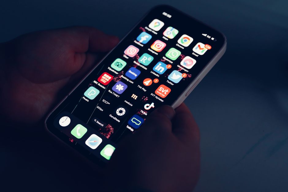 Kecanduan Gadget? Ini Trik Psikologis Di Balik Aplikasi Favorit Anda (dan Cara Lepas Dari Jeratnya!) - Page 3