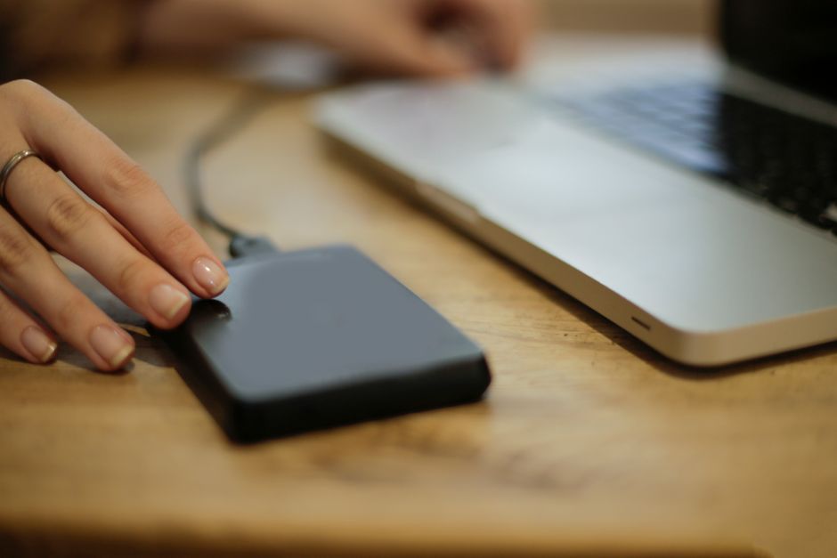 Baterai HP Boros? Stop Pakai Mode Hemat Daya! Ini Trik Asli Yang Bikin Awet Seharian Penuh (Bukan Hoax!) - Page 3