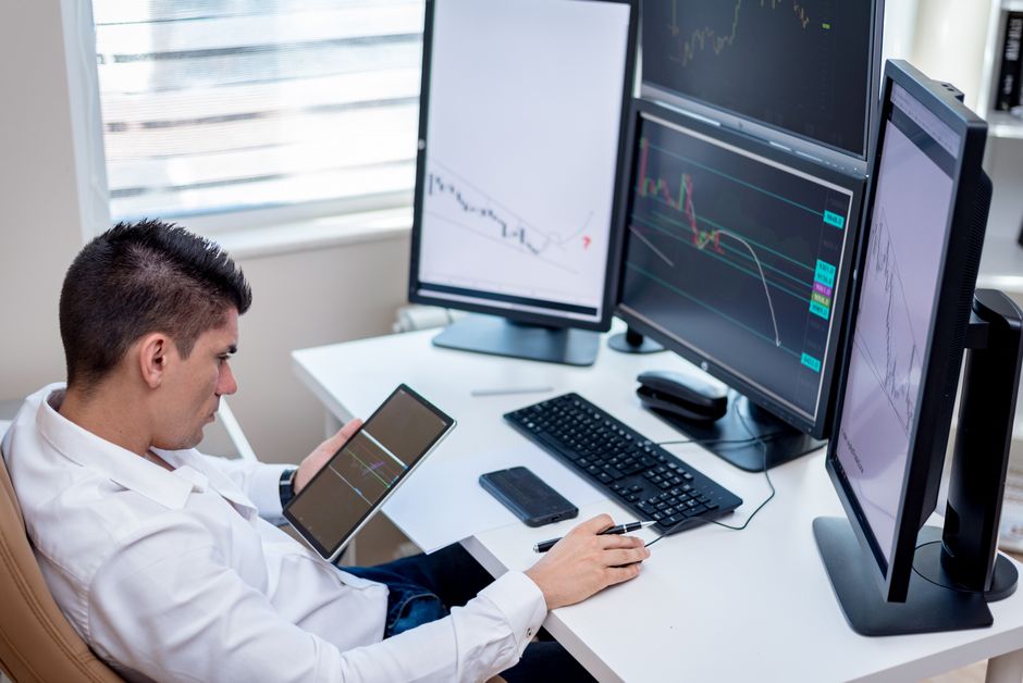 Rahasia Miliarder: Bagaimana AI Memprediksi Saham Pemenang Sebelum Wall Street Tahu - Page 3
