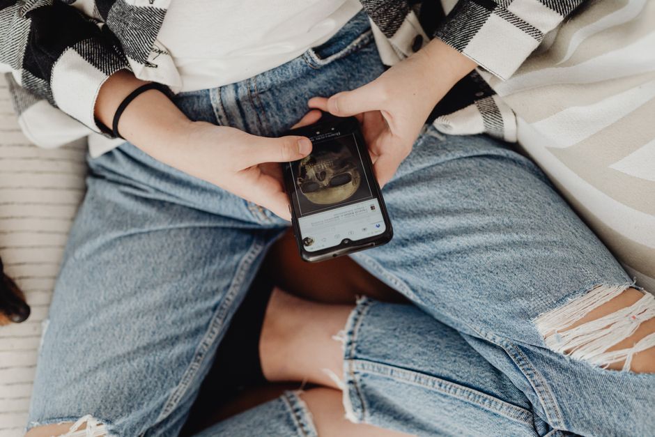 Berhenti Scroll, Mulai Hidup: Tantangan 7 Hari Detoks Digital Yang Akan Mengubah Otakmu! - Page 4