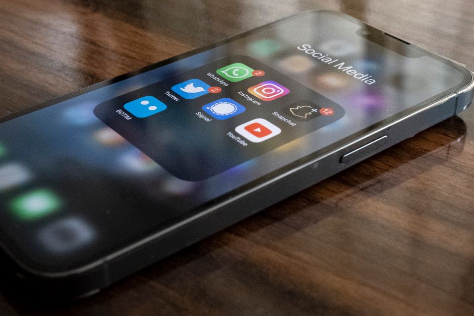 10 Tips Trik Menghemat Baterai Smartphone Yang Jarang Diketahui - Page 6