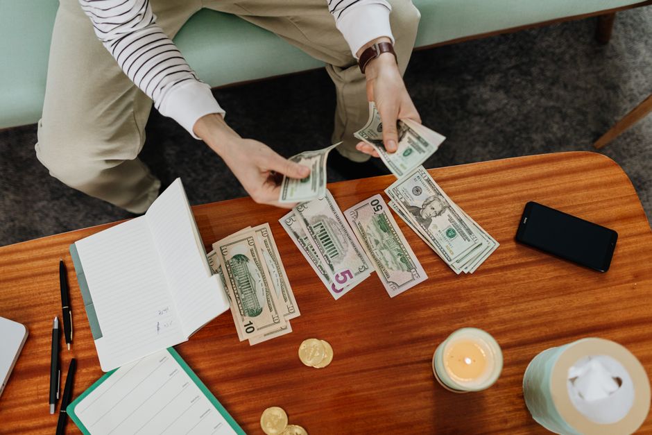 Tips Mengatur Keuangan Untuk Mencapai Kebebasan Finansial - Page 2