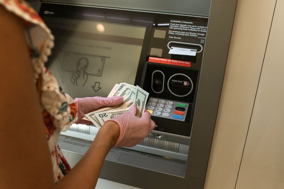 AI Mengancam Pekerjaan Anda Di Keuangan? Prediksi Mengejutkan Ini Wajib Anda Tahu! - Page 3