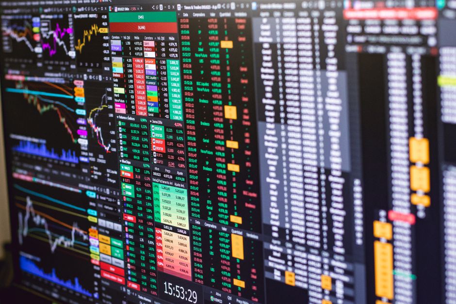 Jangan Kaget! 3 Fitur AI FinTech Ini Bikin Perencana Keuangan Anda Ketinggalan Zaman - Page 2