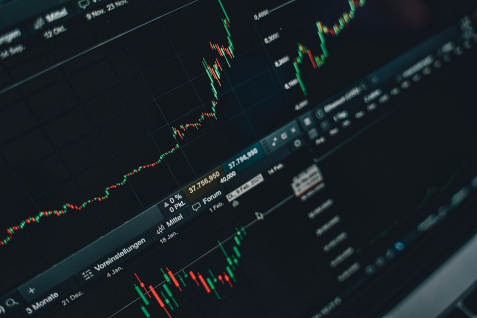 Perang Dingin Di Dunia Keuangan: Robot AI Vs. Investor Manusia, Siapa Yang Akan Menguasai Pasar Dan Kekayaan Anda? - Page 1